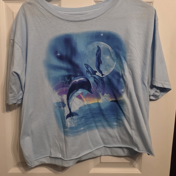 Blue Dolphin Graphic Crop Top - Picture 1 of 1